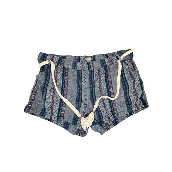 Natural Reflections Boho/Beach Style Shorts With Tassel Belt - Picture 1 of 5